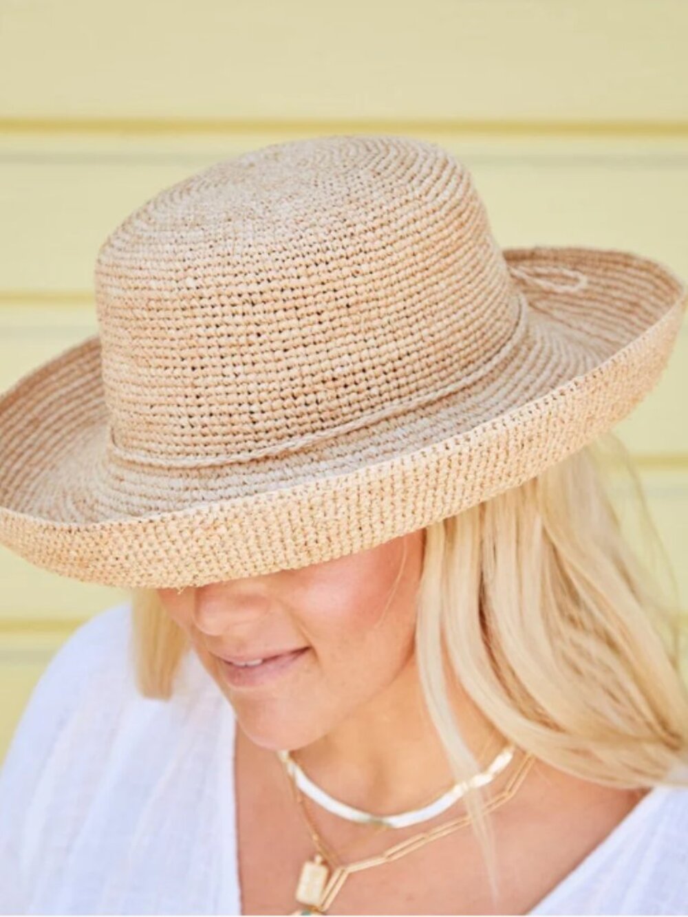 SCALA I Natural Raffia Straw 'Destin' Packable Lightweight Round Crown Sun Hat
